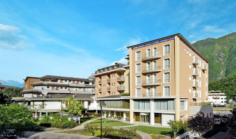 丽兹阿瓜嘉尔梅温泉酒店 Boario Terme 外观 照片