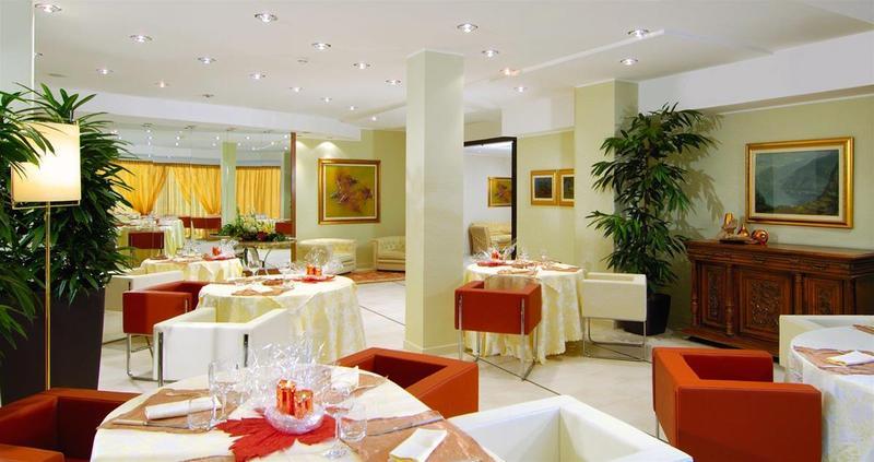 丽兹阿瓜嘉尔梅温泉酒店 Boario Terme 外观 照片