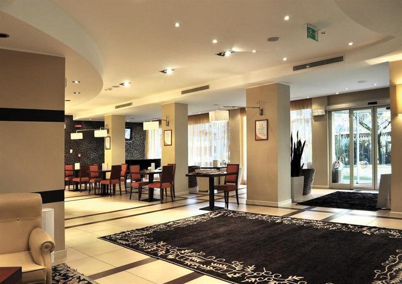 丽兹阿瓜嘉尔梅温泉酒店 Boario Terme 外观 照片