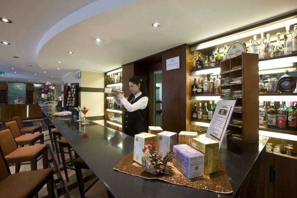 丽兹阿瓜嘉尔梅温泉酒店 Boario Terme 外观 照片